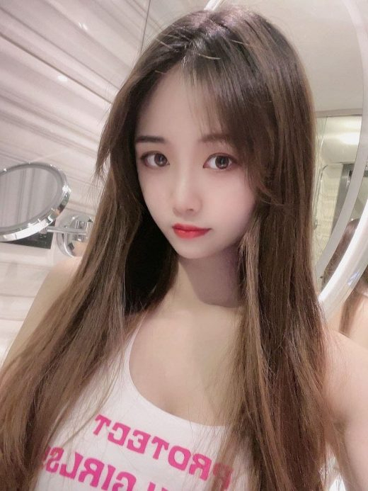 ����Ů��